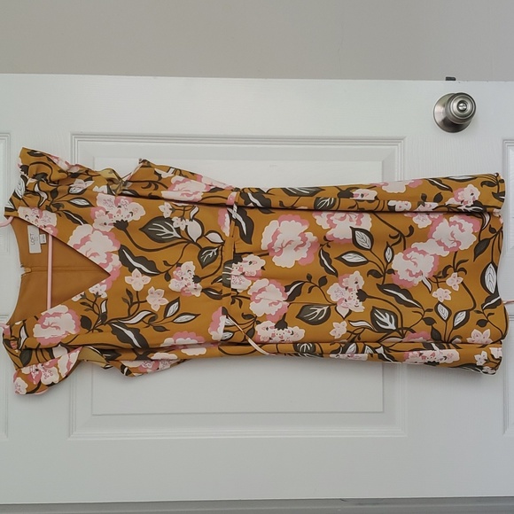 🚫🚫 SOLD🚫🚫 LOFT casual floral dress - Picture 4 of 9